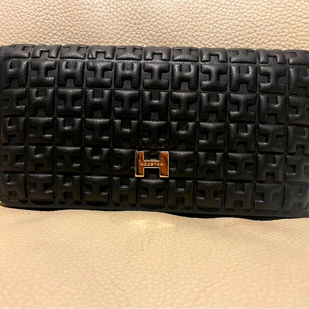 HALSTON Women’s Black wallet NWT. Stunning